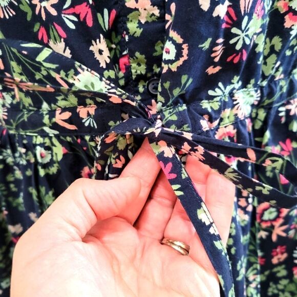 EC GAP FLORAL BUTTON UP TIE AT THE WAIST DRESS W/ POCKETS SZ.S - Picture 3 of 4